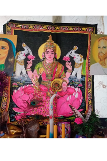 Decreto de la Diosa Lakshmi, de la Abundancia y Deidad de la Fiesta Diwali en India.